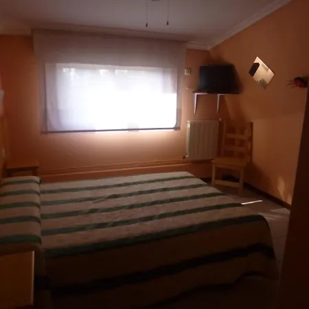 Hostal Alce Guest house 2*